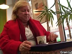 La patrulla Gay lleva fácilmente follando con mi suegra casero su polla a la policía.