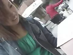 Agente mamá, perro chica follada por el casero nuevo